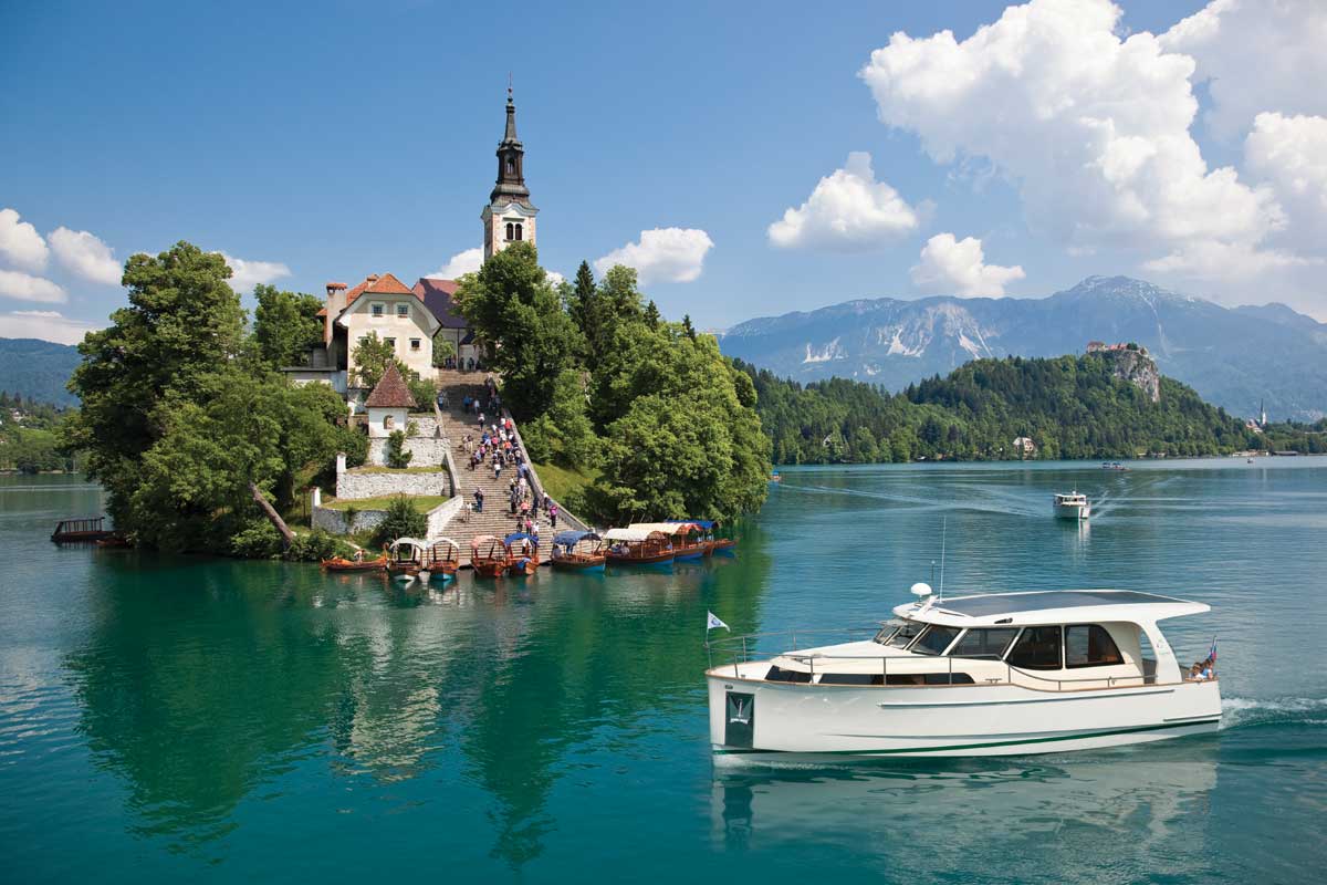 Shipman in lake Bled.jpg